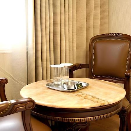 Hotel Olympic Changwon Extérieur photo