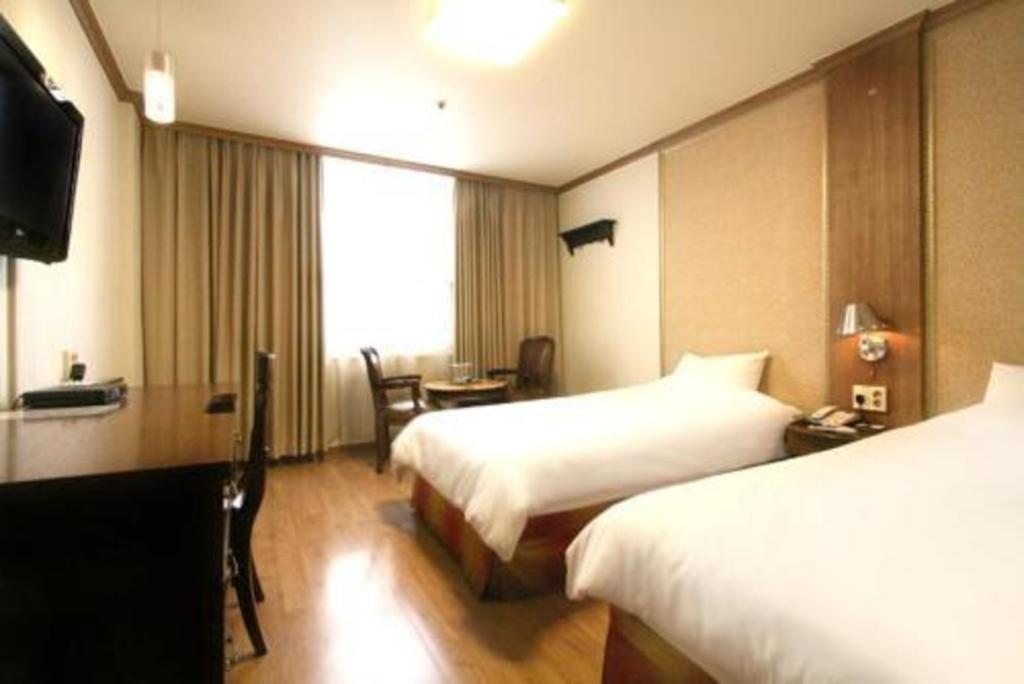 Hotel Olympic Changwon Extérieur photo