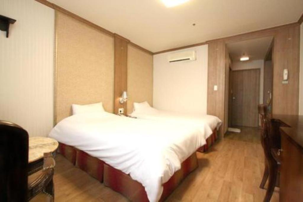 Hotel Olympic Changwon Extérieur photo