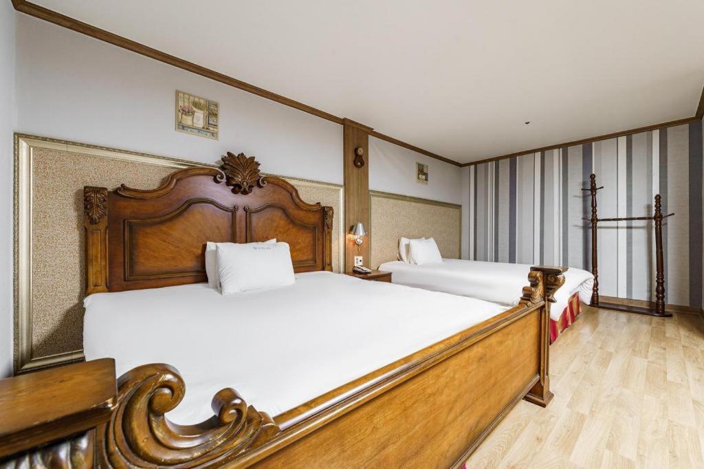 Hotel Olympic Changwon Extérieur photo