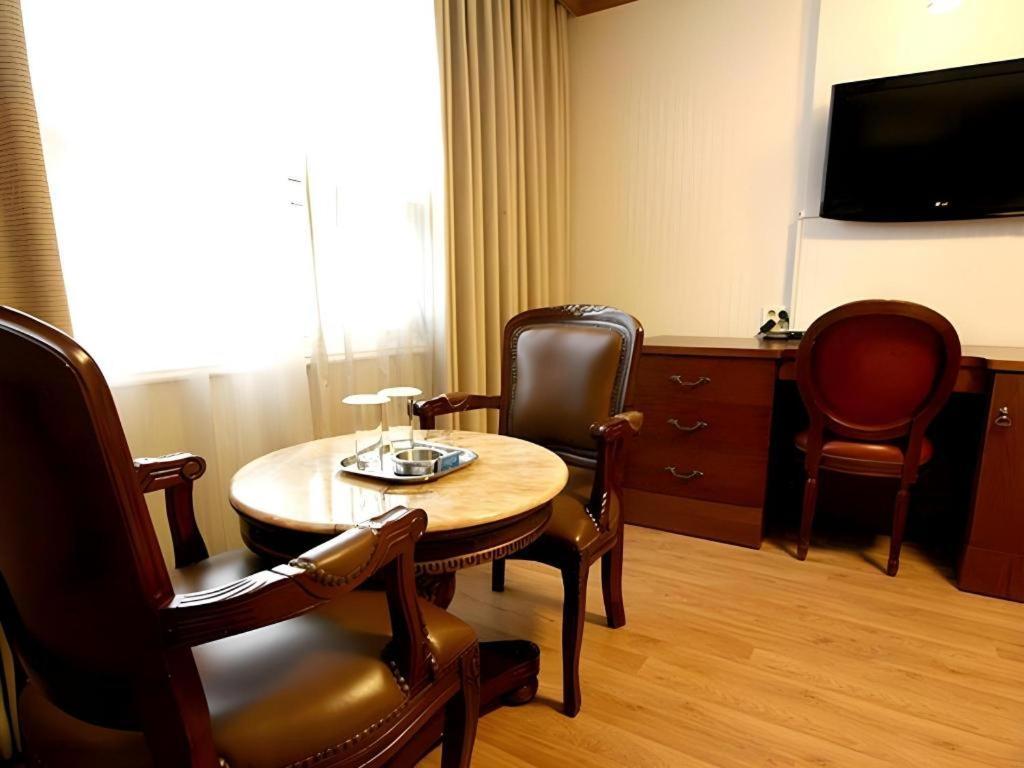 Hotel Olympic Changwon Extérieur photo