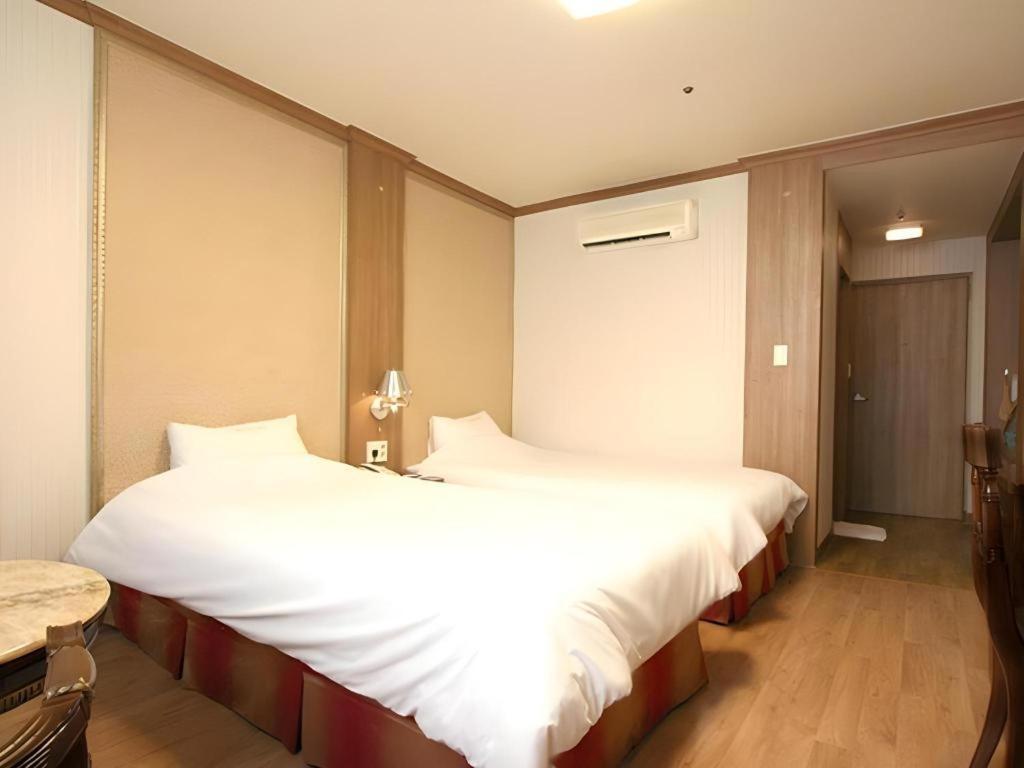 Hotel Olympic Changwon Extérieur photo
