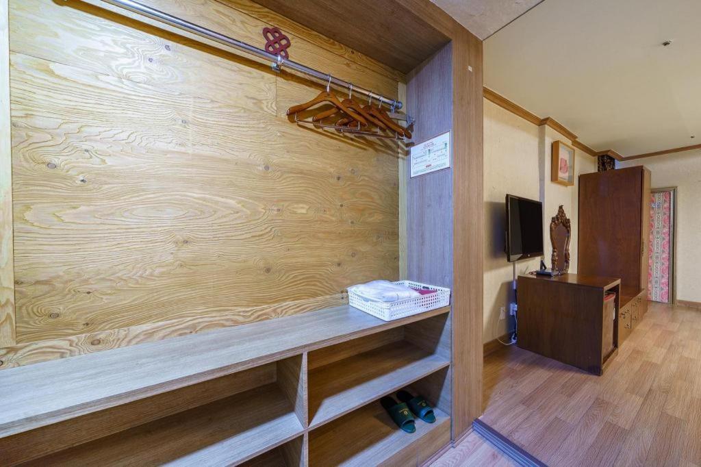 Hotel Olympic Changwon Extérieur photo