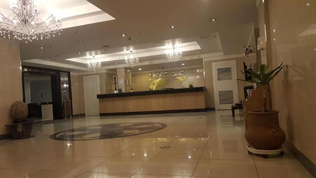 Hotel Olympic Changwon Extérieur photo