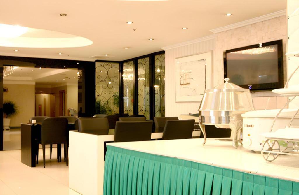 Hotel Olympic Changwon Extérieur photo